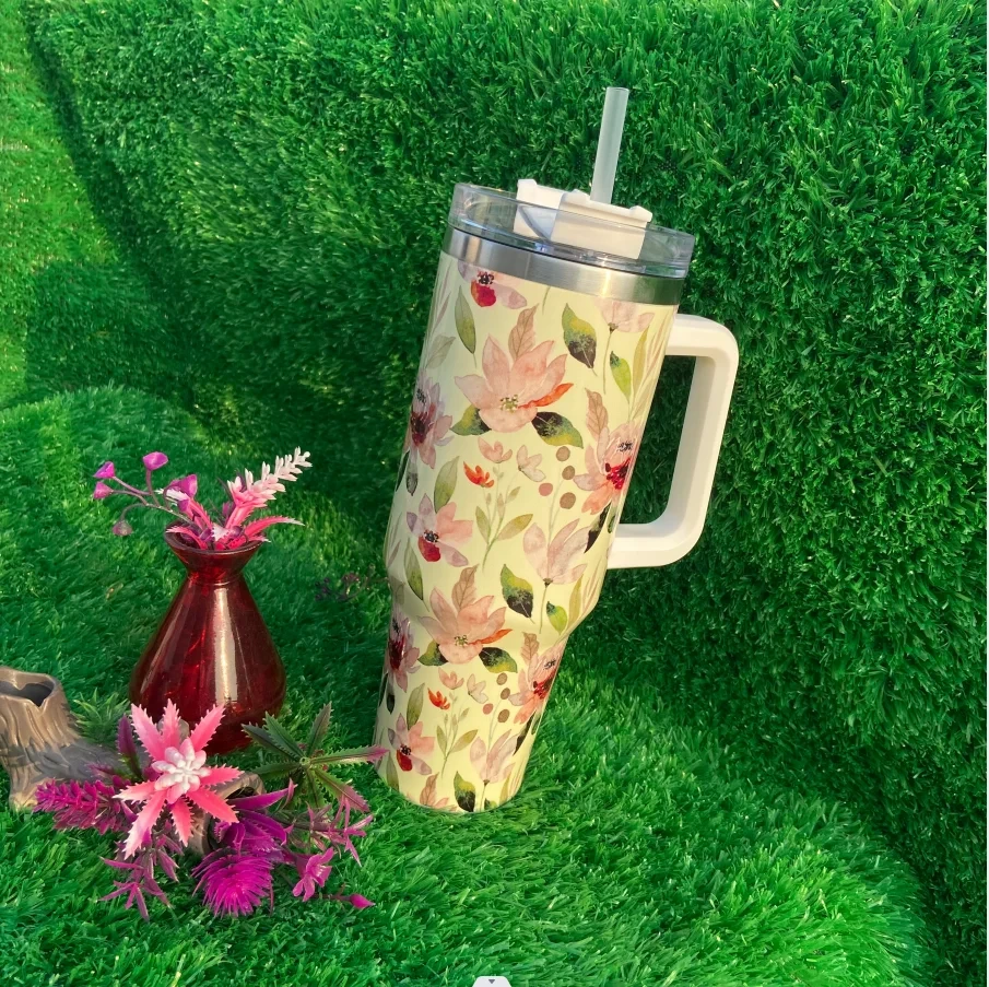 Nueva llegada vaso de 40 oz con mango de acero inoxidable vaso estilo flor de punto blanco-rojo con vaso de paja 1