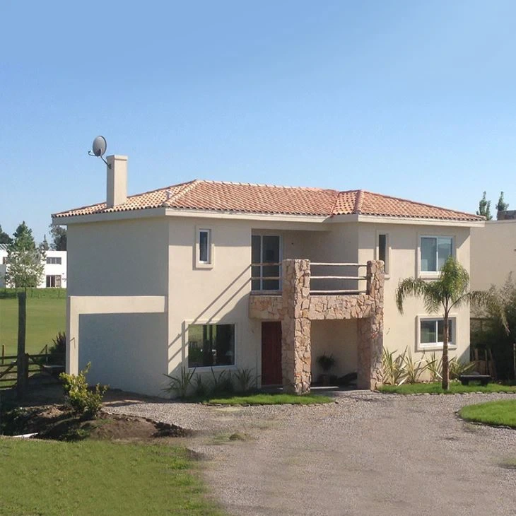 Villa prefabricada con estructura de acero Uruguay 1
