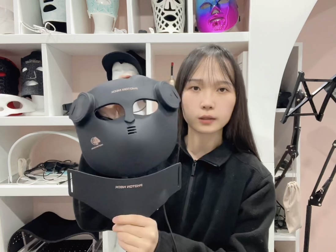 Sunglor 4-in-1 Red Light Therapy Mask
