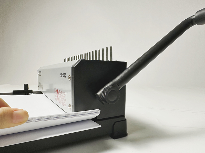 How to Choose the Right Binding Machine for Schools? 1