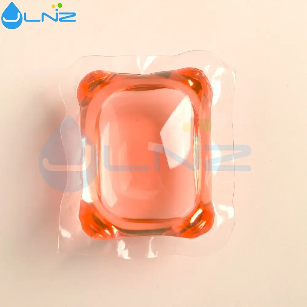 Capsule de detergent de rufe albe, strălucitoare, colorate și vibrante, care lasă un parfum proaspăt. 1