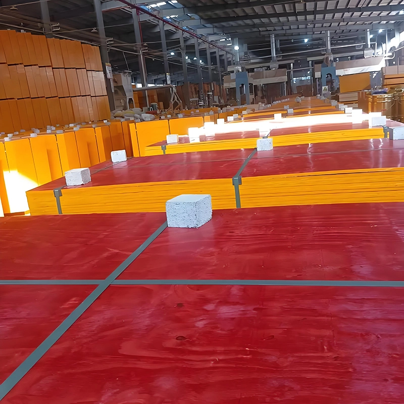 Su Geçirmez Çam Kaplama Yapı Kontrplak Duvar Kalıbı Duvar İnşaatı İçin Film Kaplı Ahşap Palet İmalatı Kereste Kalıp 1