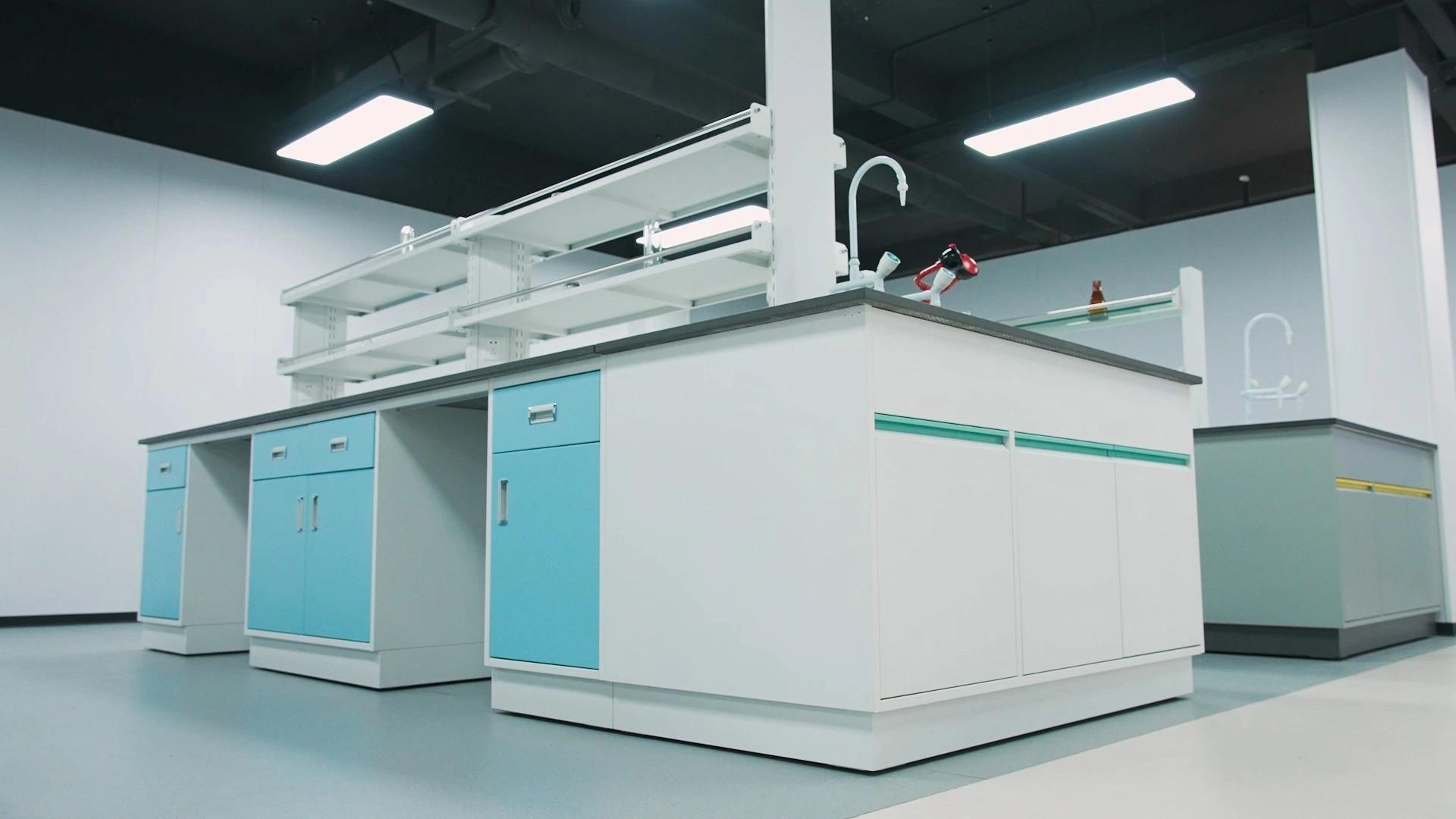 Laboratory Furniture Foshan University School Lab Furniture Island Laboratory Bench With Sink 1