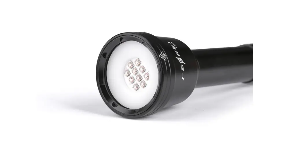 Meilleur fournisseur de lampes de poche pour la plongée sous-marine 6