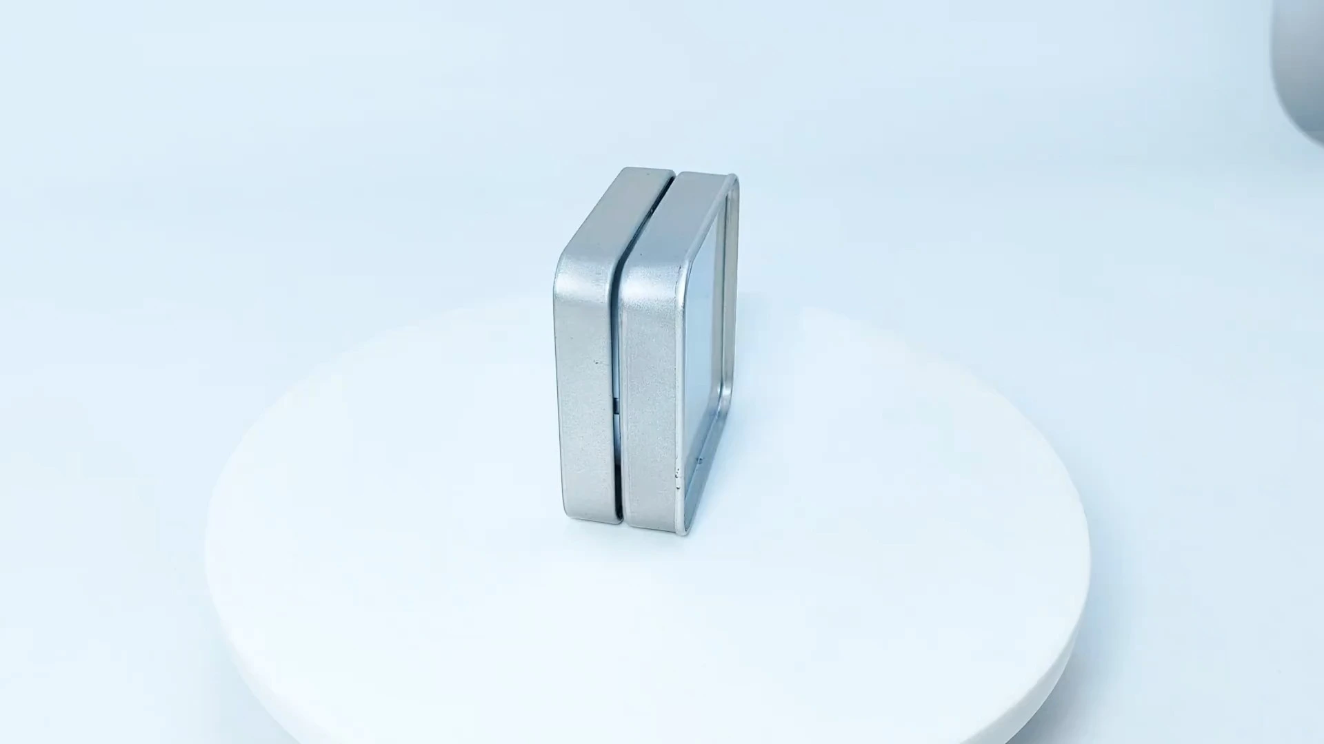 Child lock buckle square tinplate candy box 138g 1