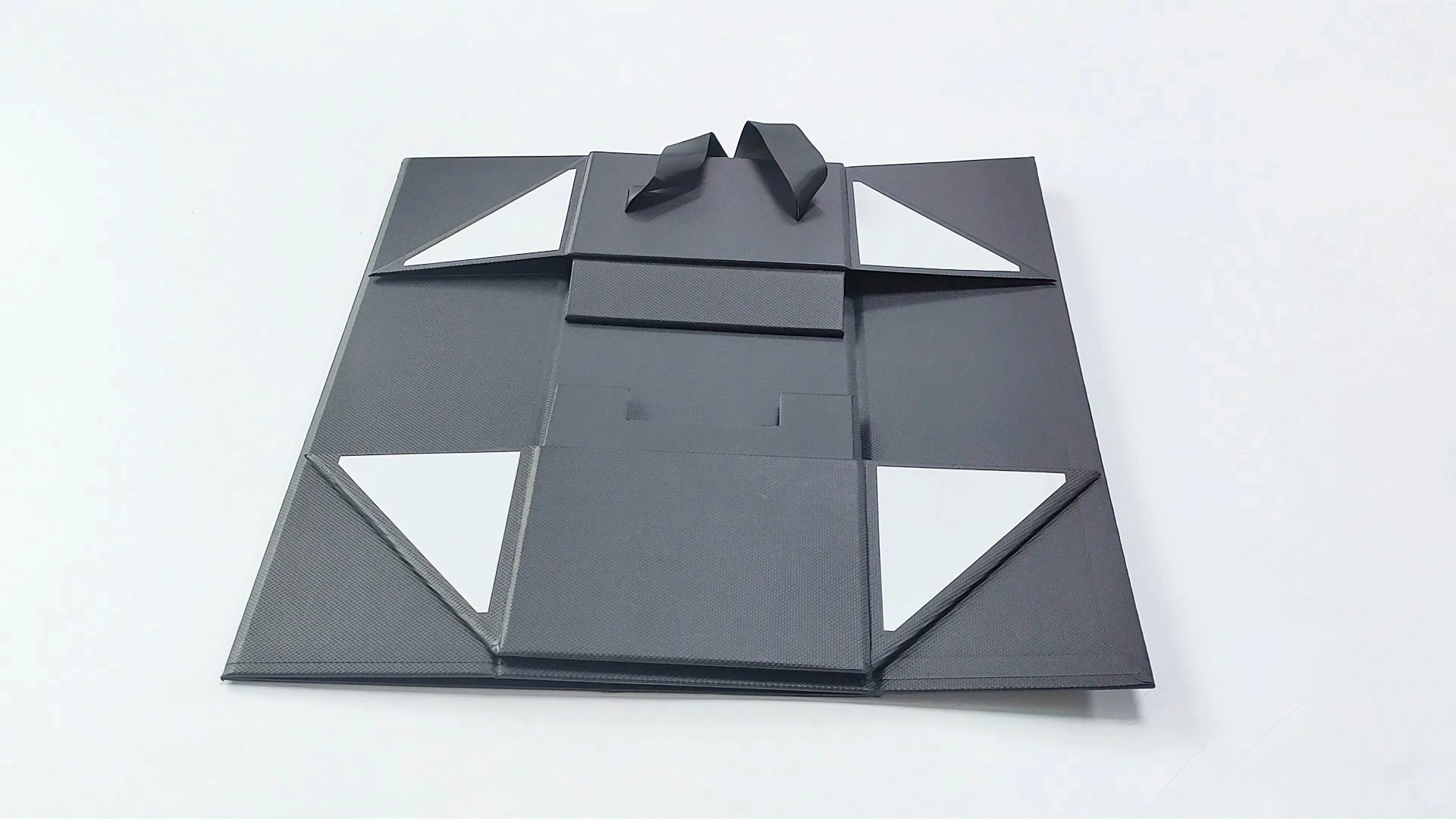 Customized High - end Foldable Red Wine Magnetic Box 1