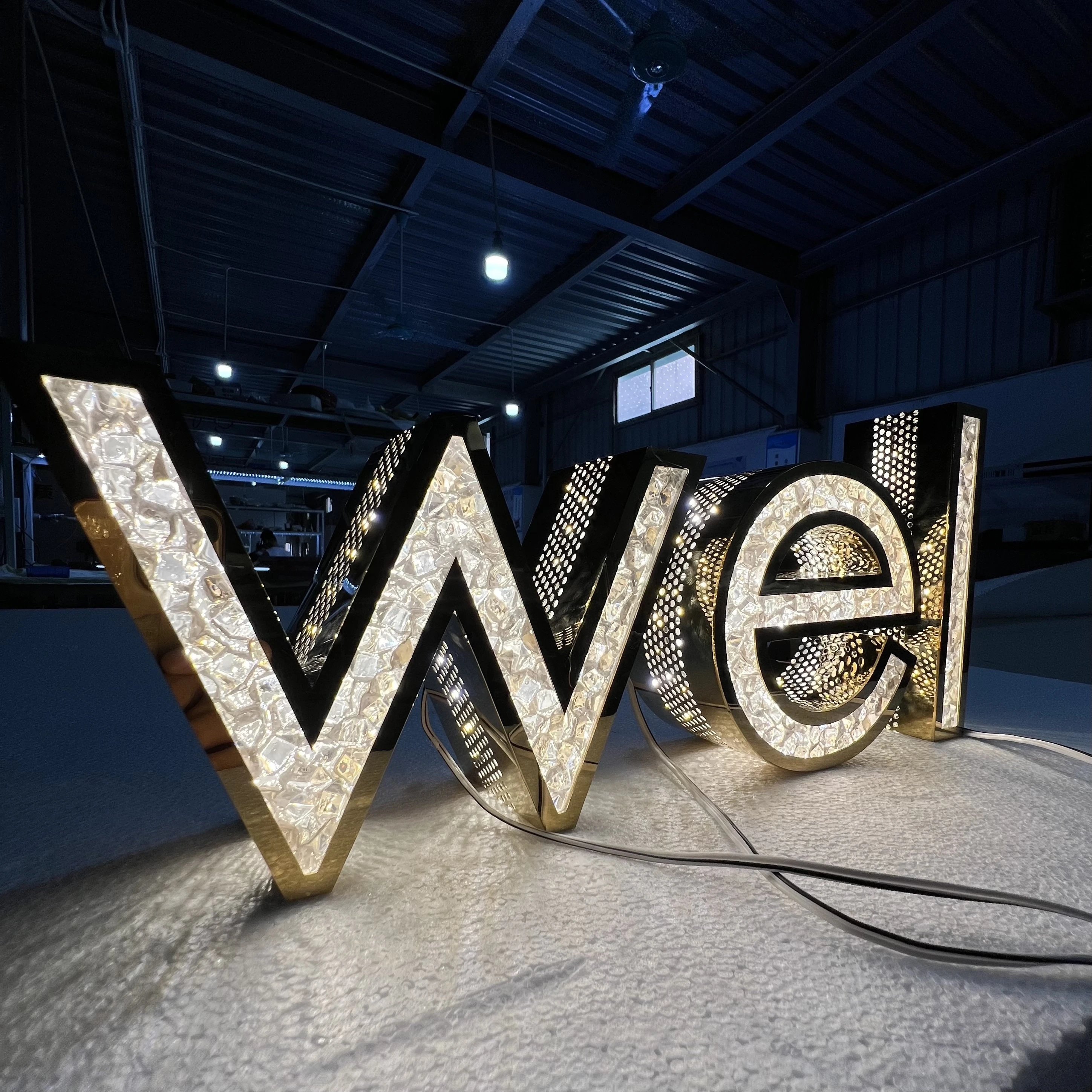 Finish Polish Led Acrylic Crystal Signage Front Lit Diamond Effect Channel Letters Advertising Logo 1