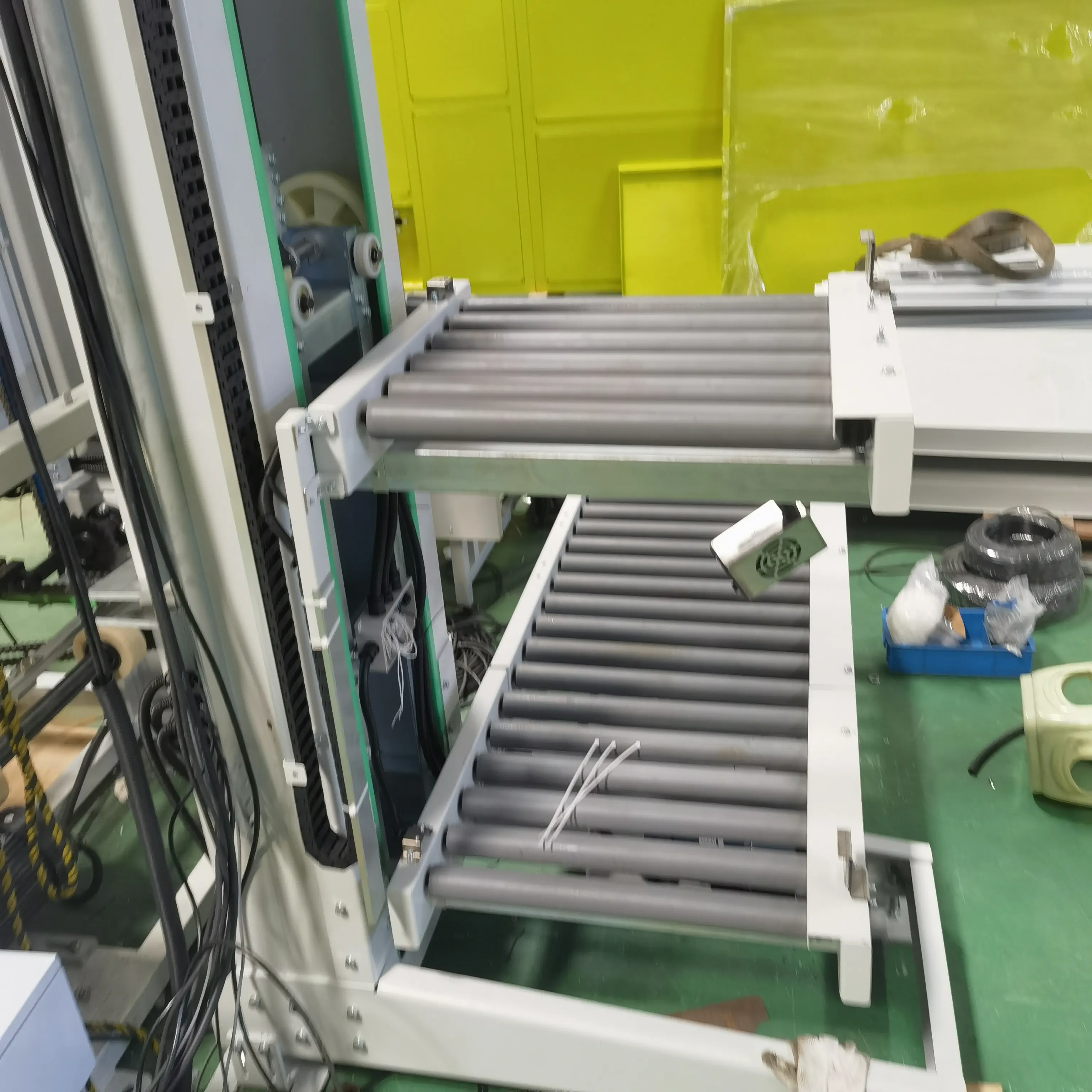 Professional Vertical Reciprocating Conveyor Manufacturers Supplier for Retail Distribution 7