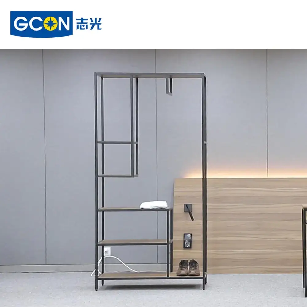 Schrank mit Stahlrahmen 1