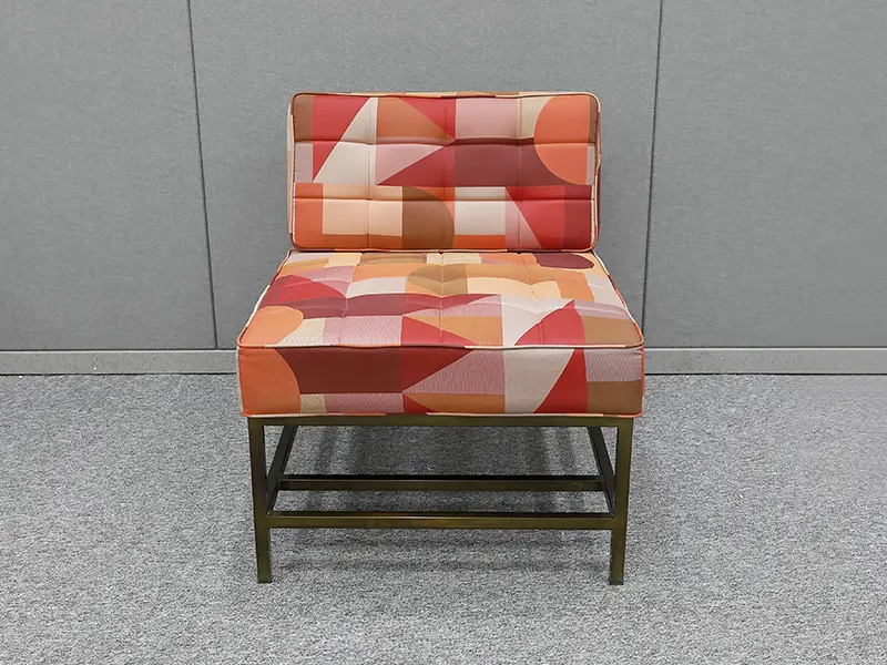 Which Hotel Room Chairs Are Most Suitable For Meetings? 1