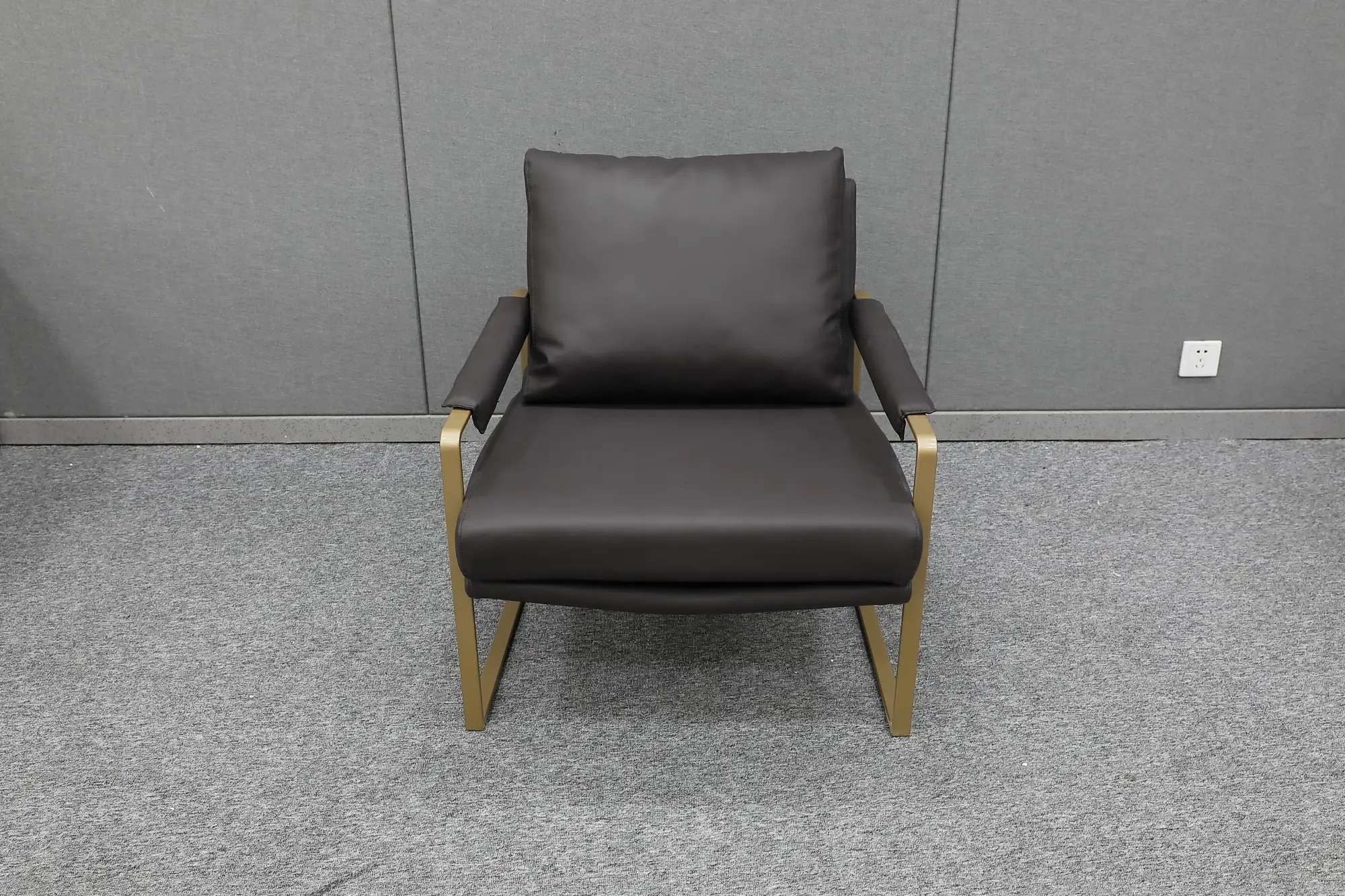 GCON Emmet Metal Base 호텔 방 소파 실내 장식품 로비 라운지 의자 1