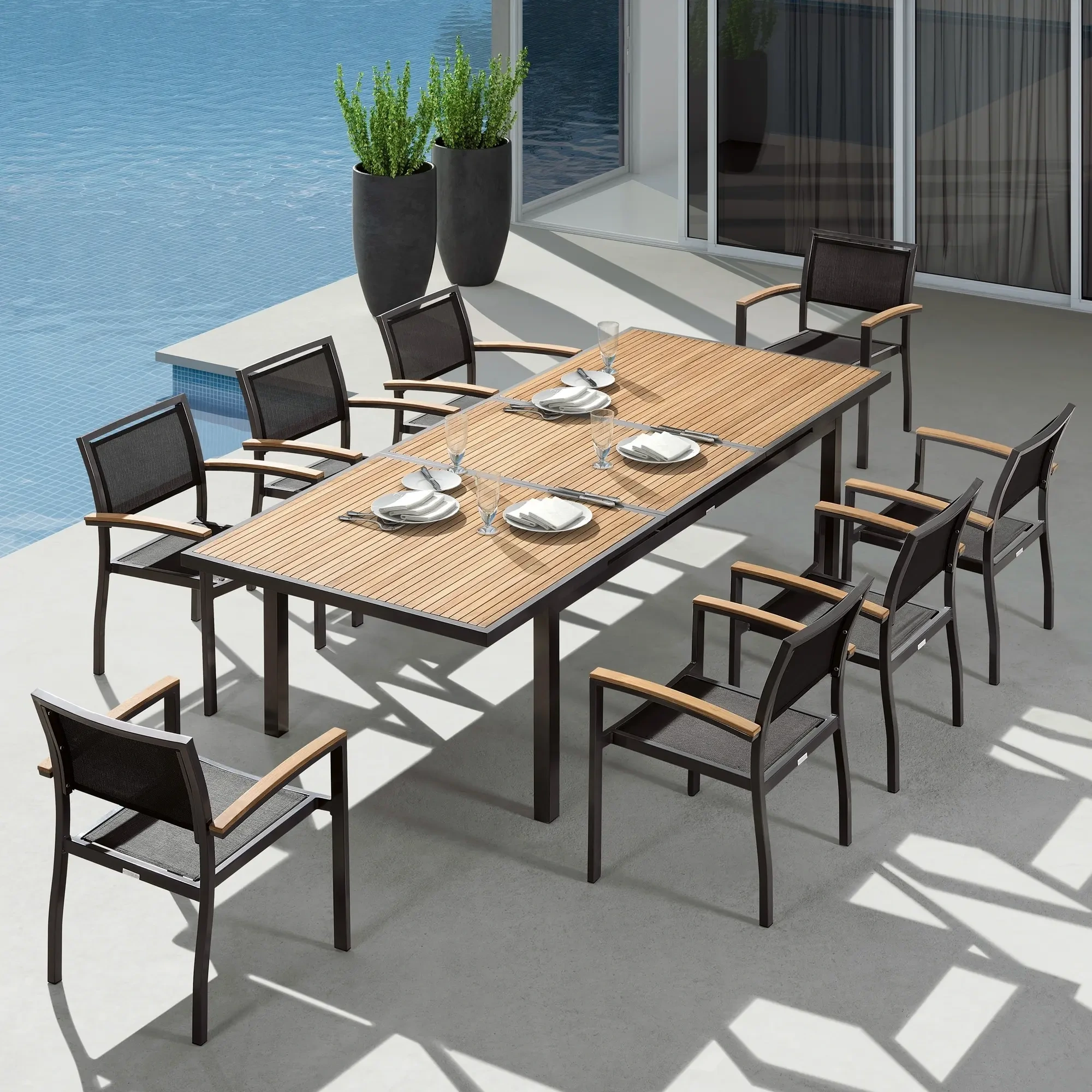 Ensemble de salle à manger d'extérieur rectangulaire pour 8 personnes, design contemporain, noir, durabilité naturelle, avec extension de table en teck 1