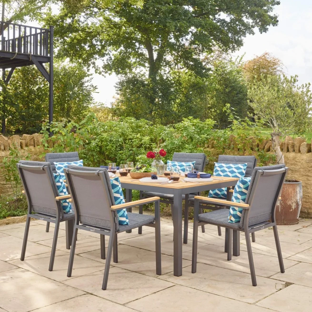 Ensemble de salle à manger en aluminium antirouille pour hôtel, chaises d'extérieur Teslin, meubles de jardin, Table en métal de Patio & ensemble de chaises 1