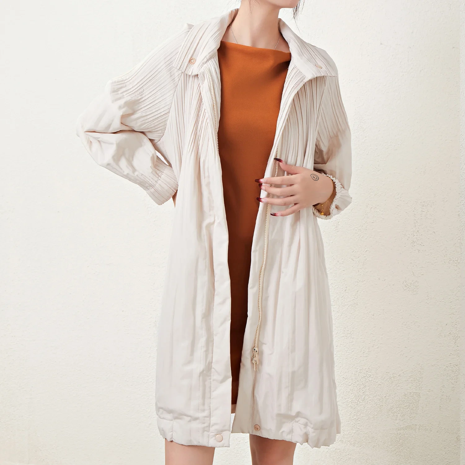 High Quality Pleated Jacket New Zipper Loose Casual Style Women's Winter Jacket 1