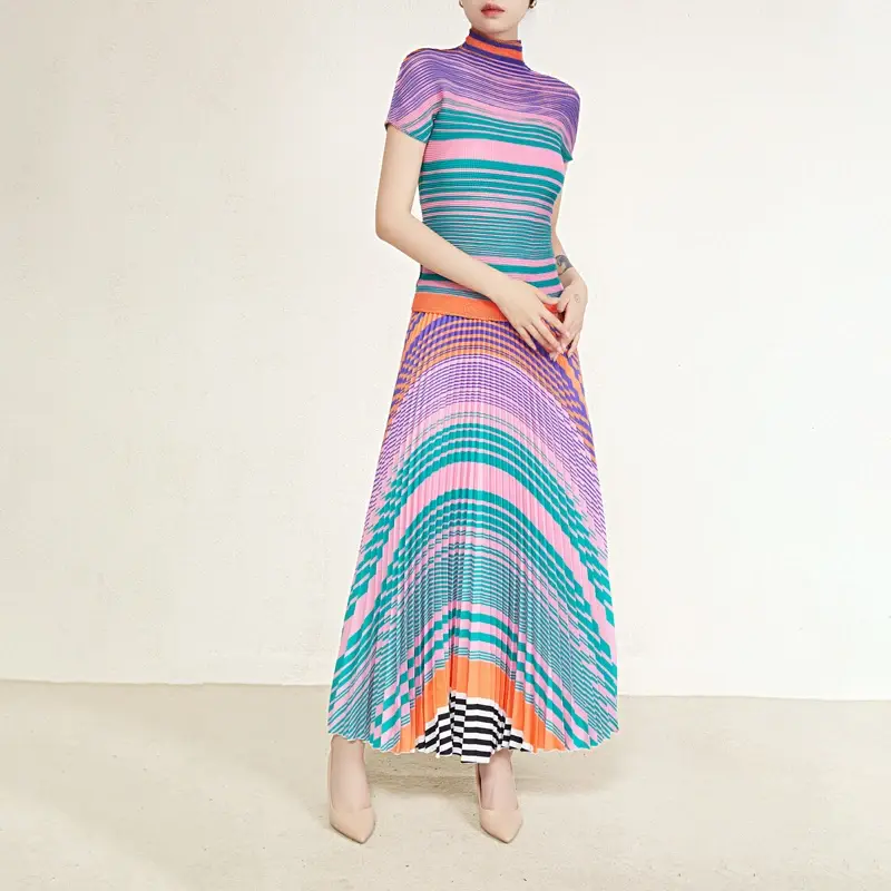 Red Pleated Gown - - Pleats Clothing 5