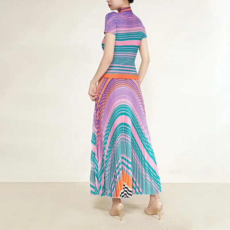 Red Pleated Gown - - Pleats Clothing 6
