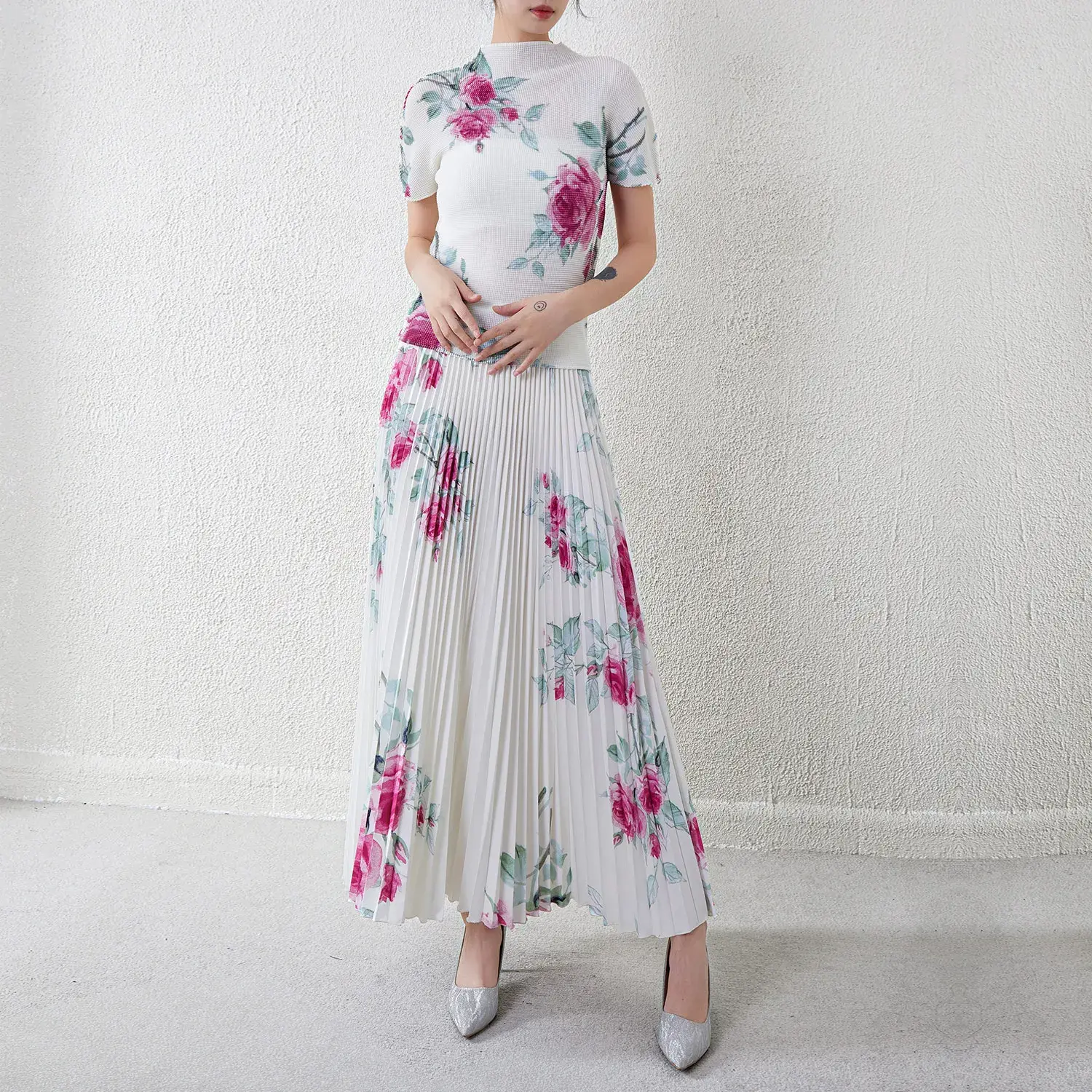 Pleated Short Gown - - Pleats Clothing 1
