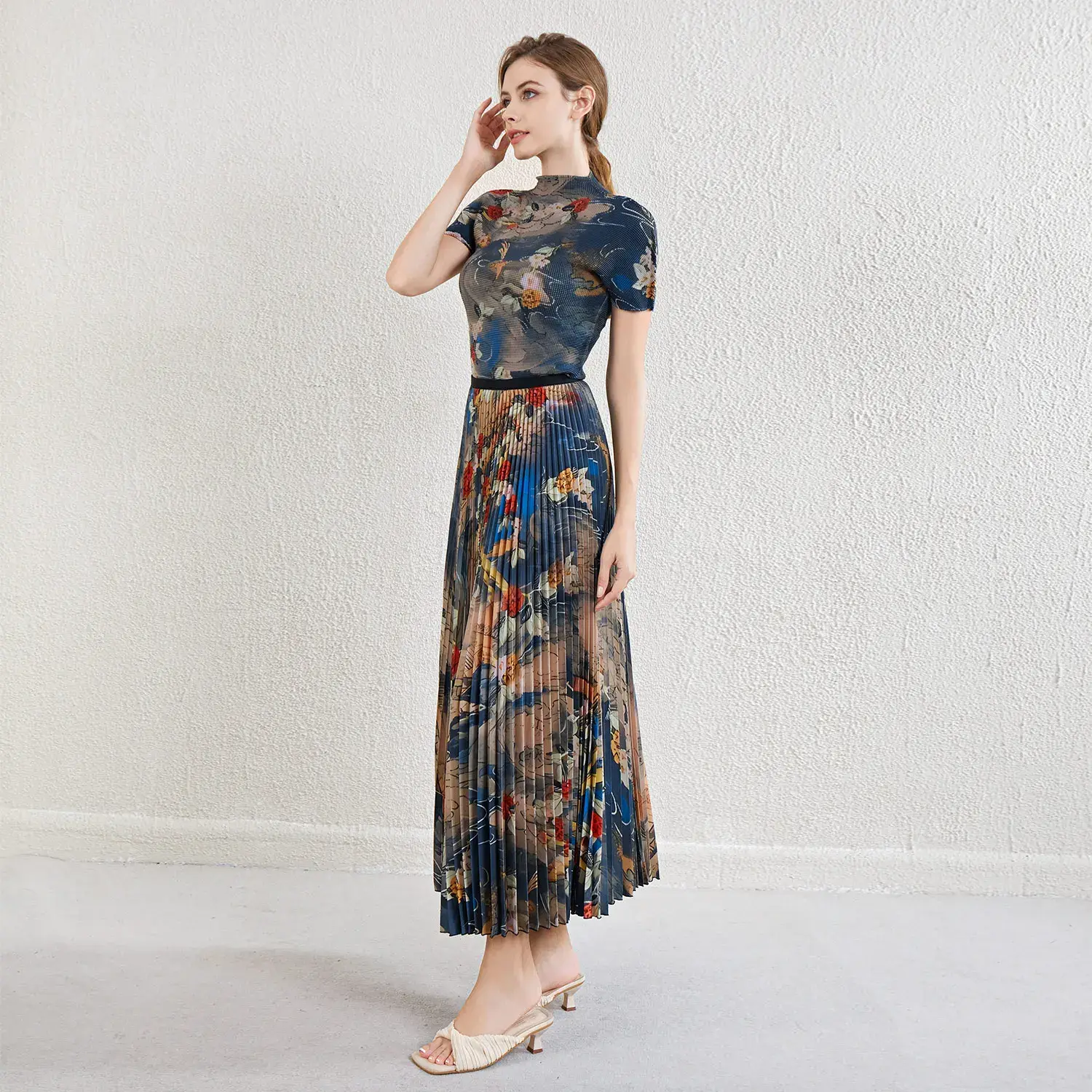 Pleated Short Gown by Pleats Clothing 6