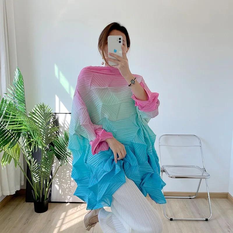 بلوزات نسائية عالية الجودة فريدة من نوعها من Miyake بلوزات ذات ثنيات ملابس نسائية أنيقة للبيع بالجملة قطع علوية عصرية متدرجة 1