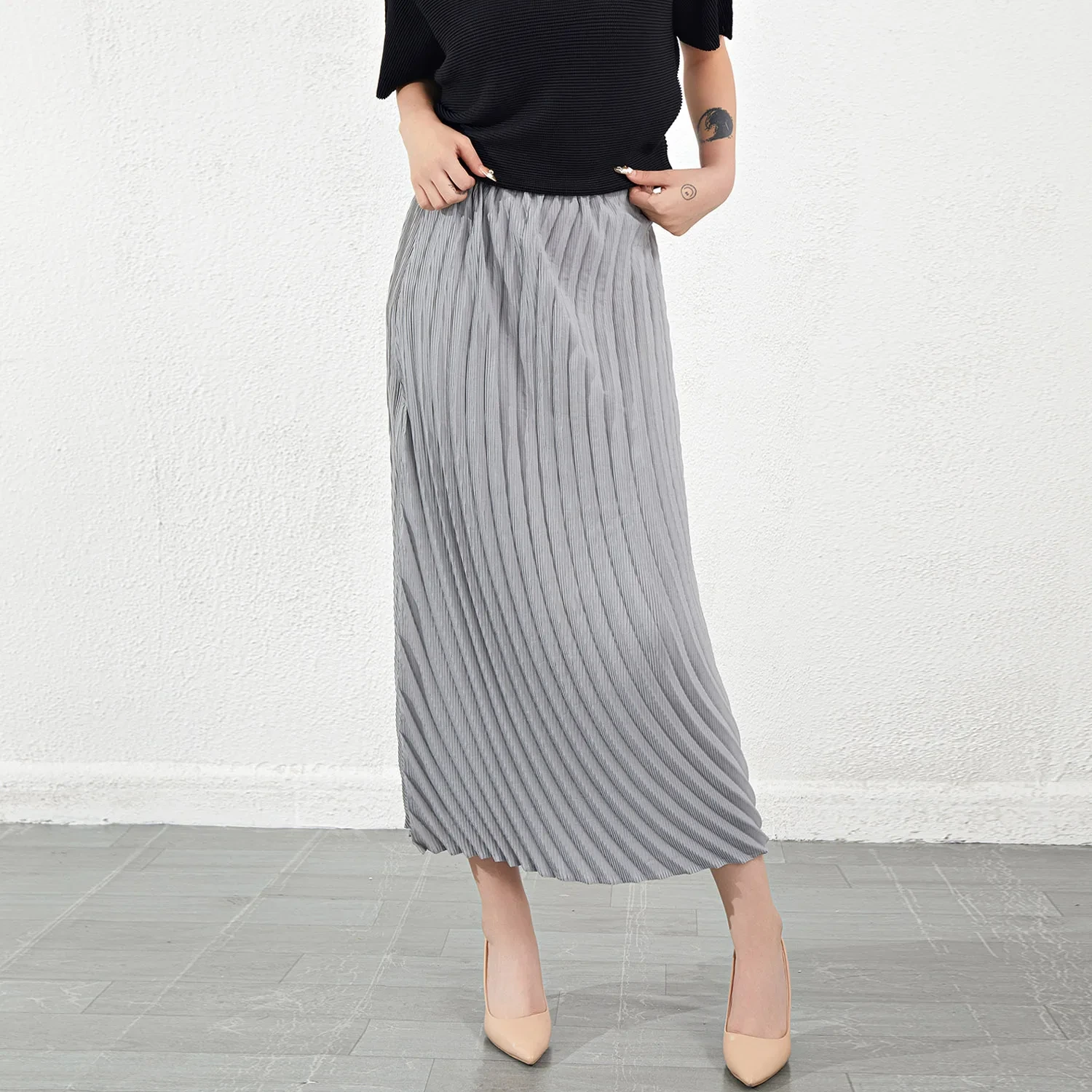 2024 Latest Design Women's Pleated Skirt Fashion Mid-length Pleated Craft Casual Pleated Skirt 1