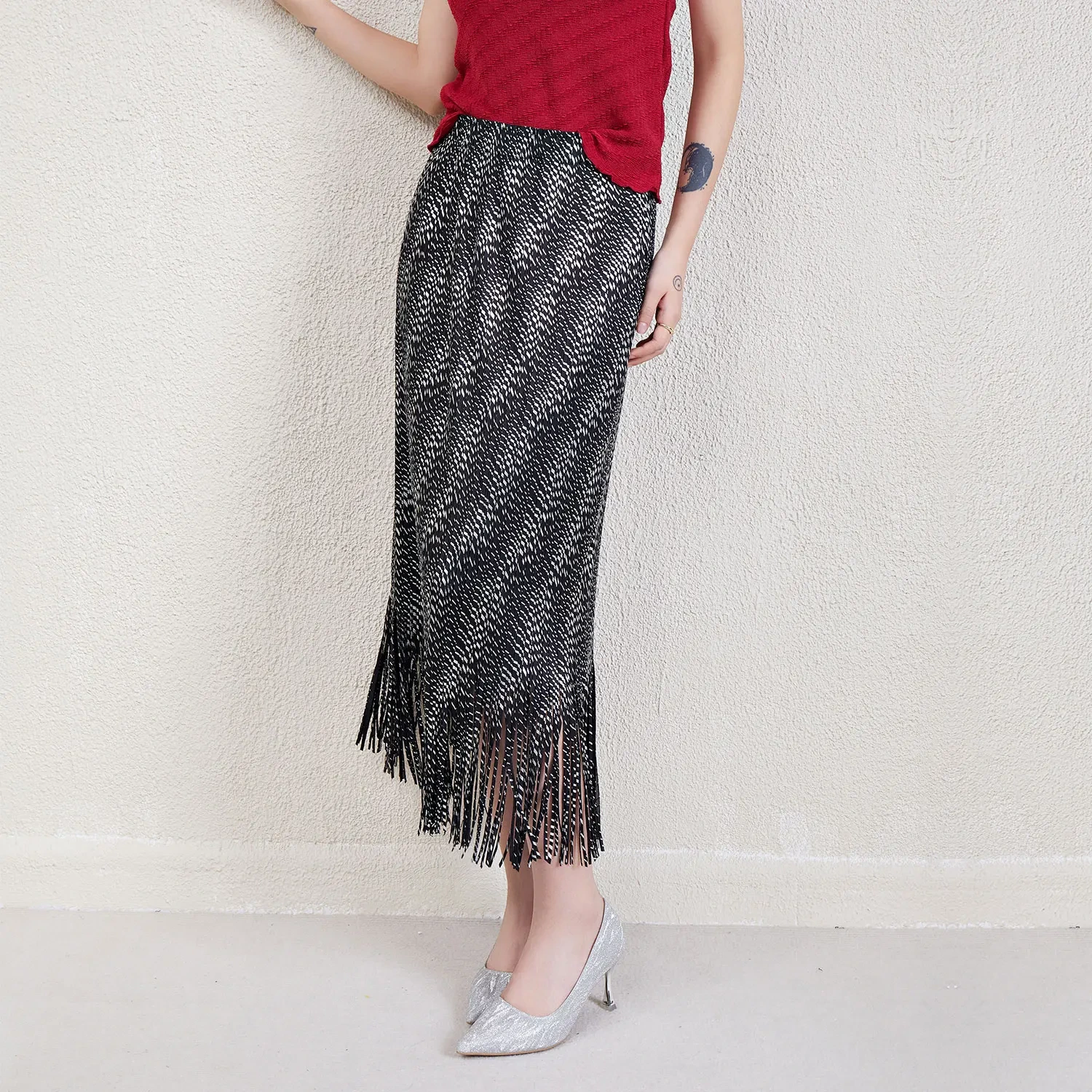 Hochwertiger 2024 Miyake-Faltenrock aus 100 % Polyester, lässiger Mode-Quastendruck-Damen-Midirock 1