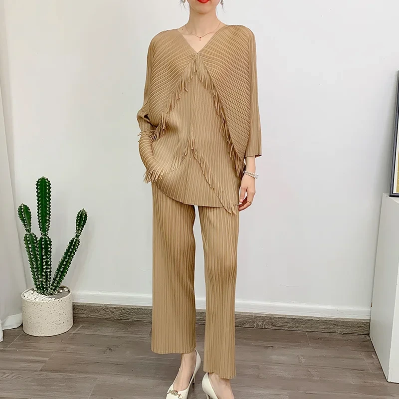 Plissee Quaste Sommer V-ausschnitt Top Casual Gerade Hosen Lose Zwei-stück Set Plissee Co Ord Set Frauen Zwei-stück Set 1