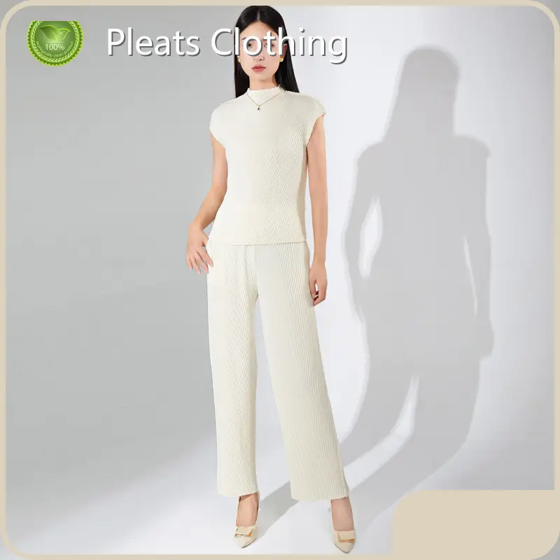 Black Sparkle Pleated Skirt Support - - Pleats Clothing 1