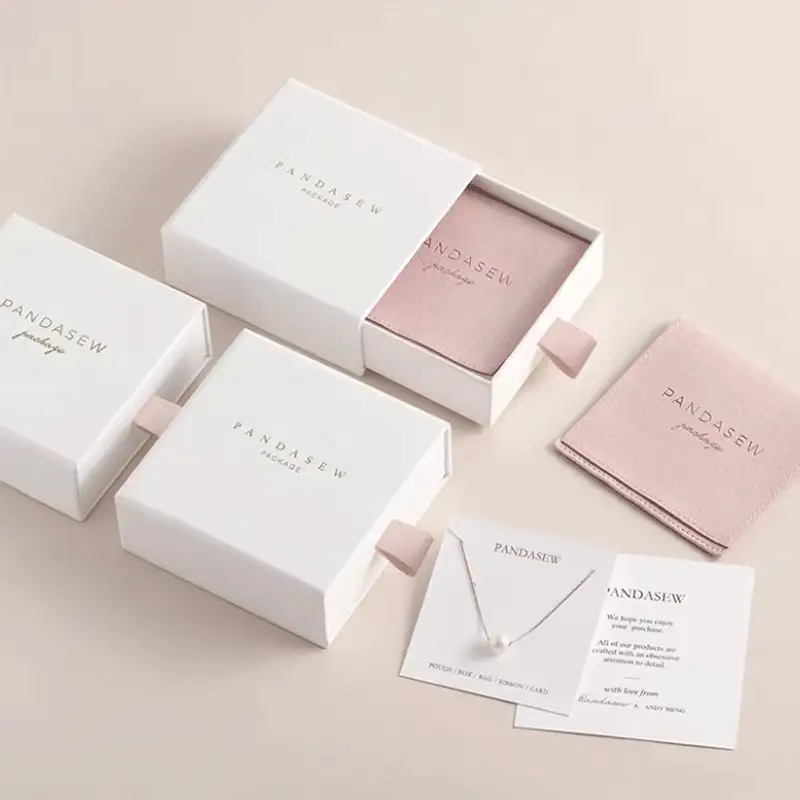 Custom Logo Luxury White Paper Boxes Engagement Ring Jewelry Box with Elegant Gift Packaging for Accessories 1