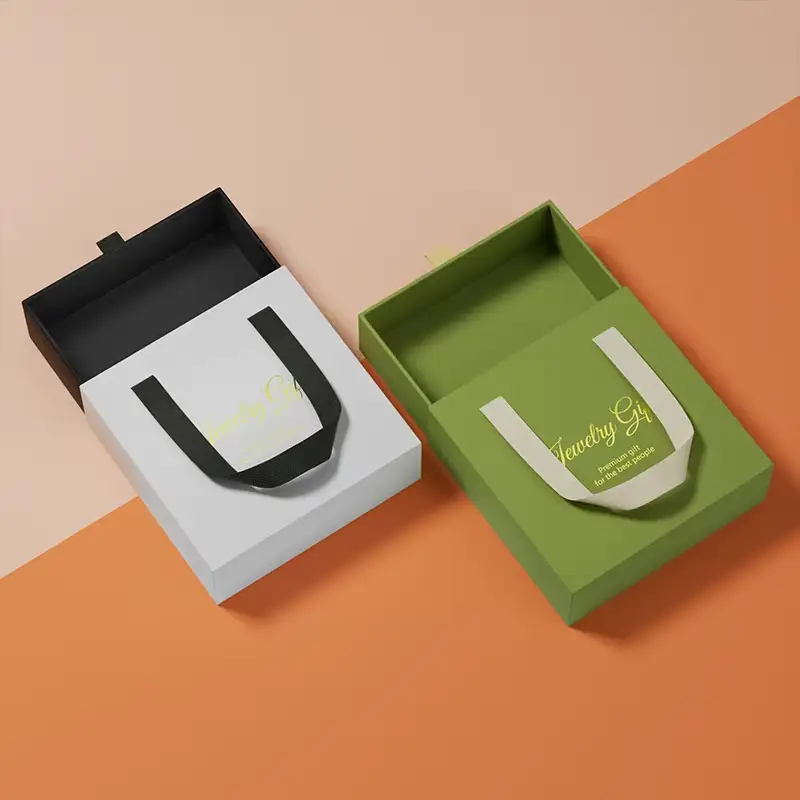 علبة مجوهرات فاخرة قابلة لإعادة التدوير، مصممة حسب الطلب، مزينة بشعار منزلق، مصنوعة من ورق كرافت، بإغلاق مغناطيسي، شكل مستطيل 1