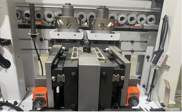 Auto Edge Banding Machine Factory 6