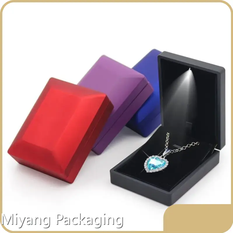 Jewelry Box with Led Lights Varnishingfor Business 1
