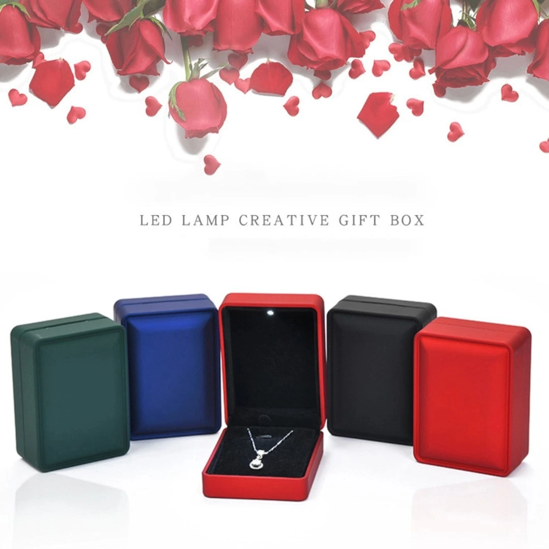 LED light jewelry box proposal ring pendant earrings bracelet jewelry gift box factory direct wholesale 1