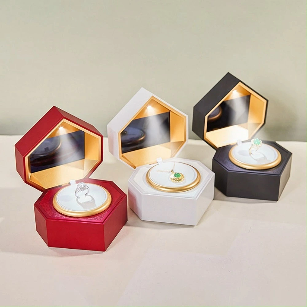 Nueva caja de joyería LED lacada con corte de diamante en forma de corazón para anillos, colgantes, pendientes y pulseras: caja de regalo. 1