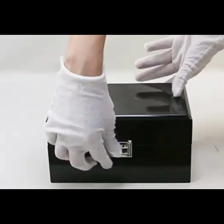 Ebony-grain Lacquered Watch Box 1