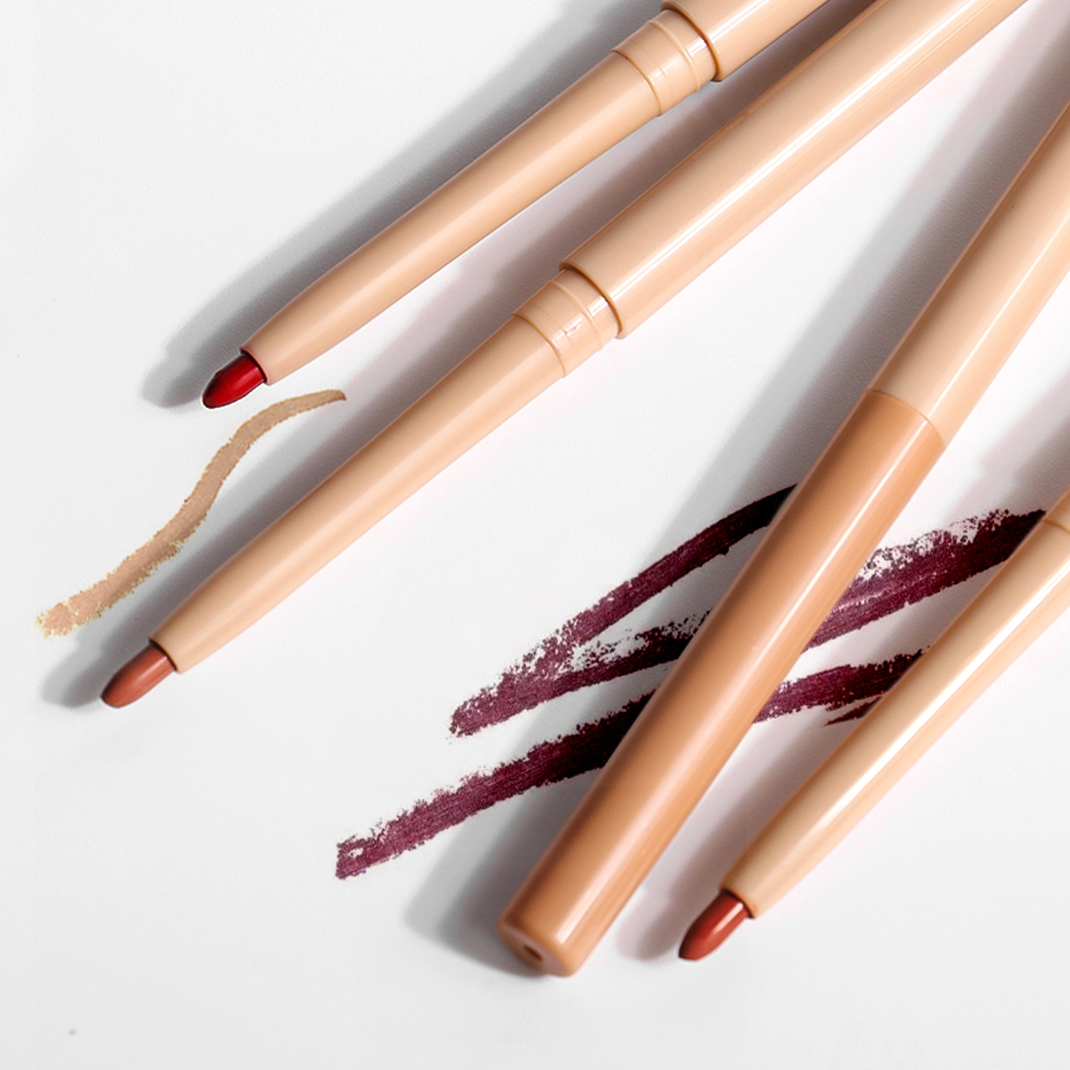 Crayon à lèvres longue tenue Matter Lip Liner Marque Privée 1
