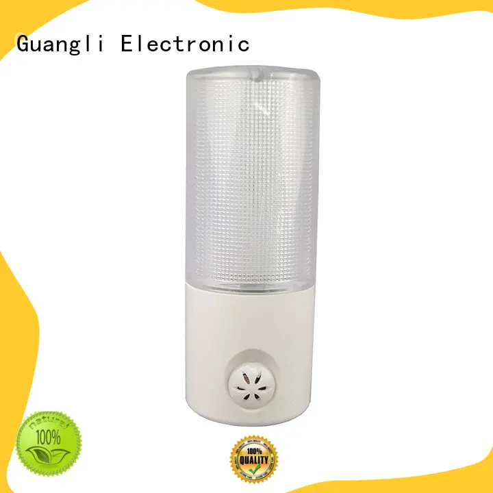 Guangli automatic plug in sensor night light with good price for indoor 1