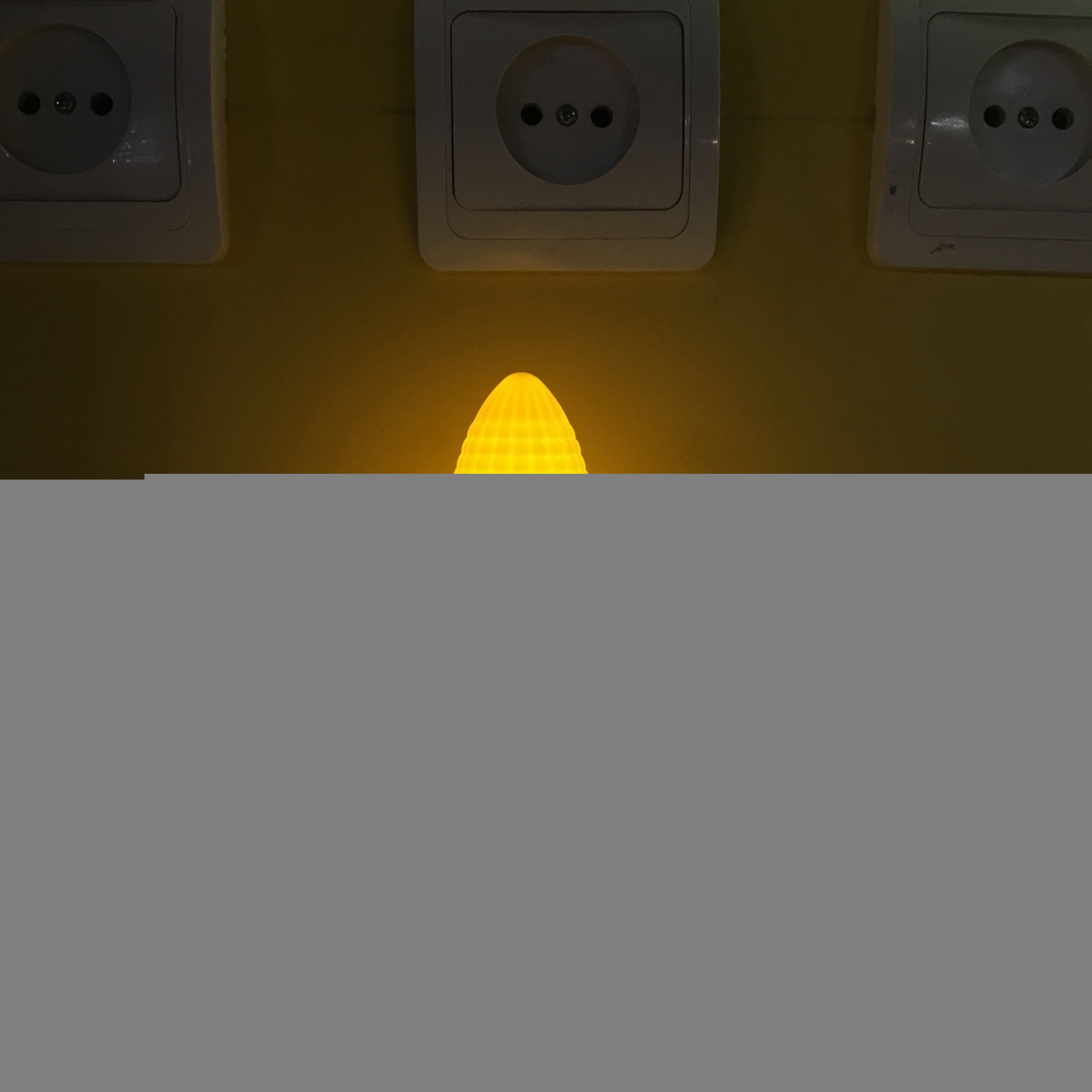 corn shape 4 SMD mini switch Sensor plug in night light with 0.6W AC 110V or 220V W048 1