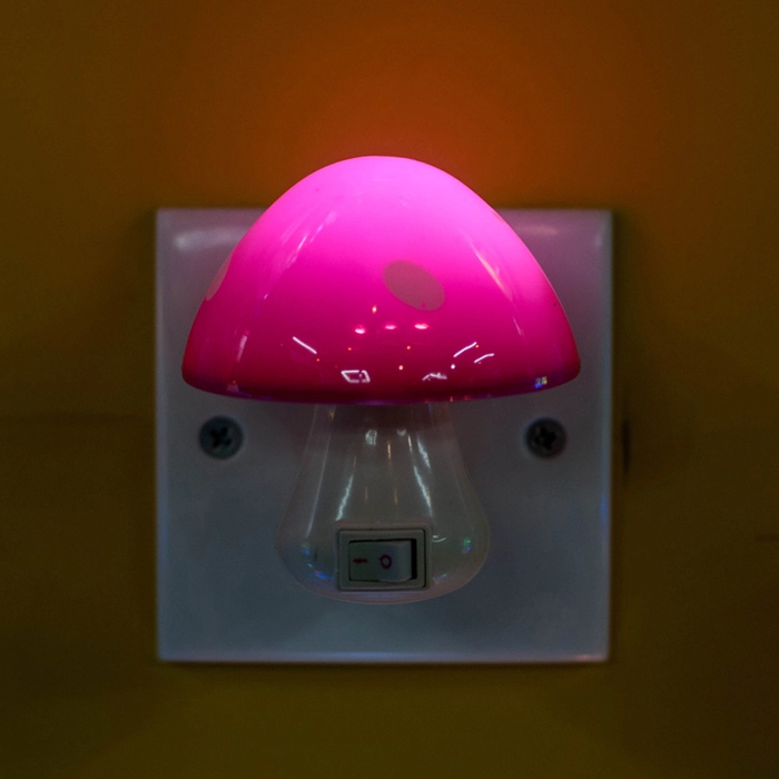Mushroom shape 16SMD mini switch plug in table lamp night light with 1.5W AC 110V or 220V W022 1