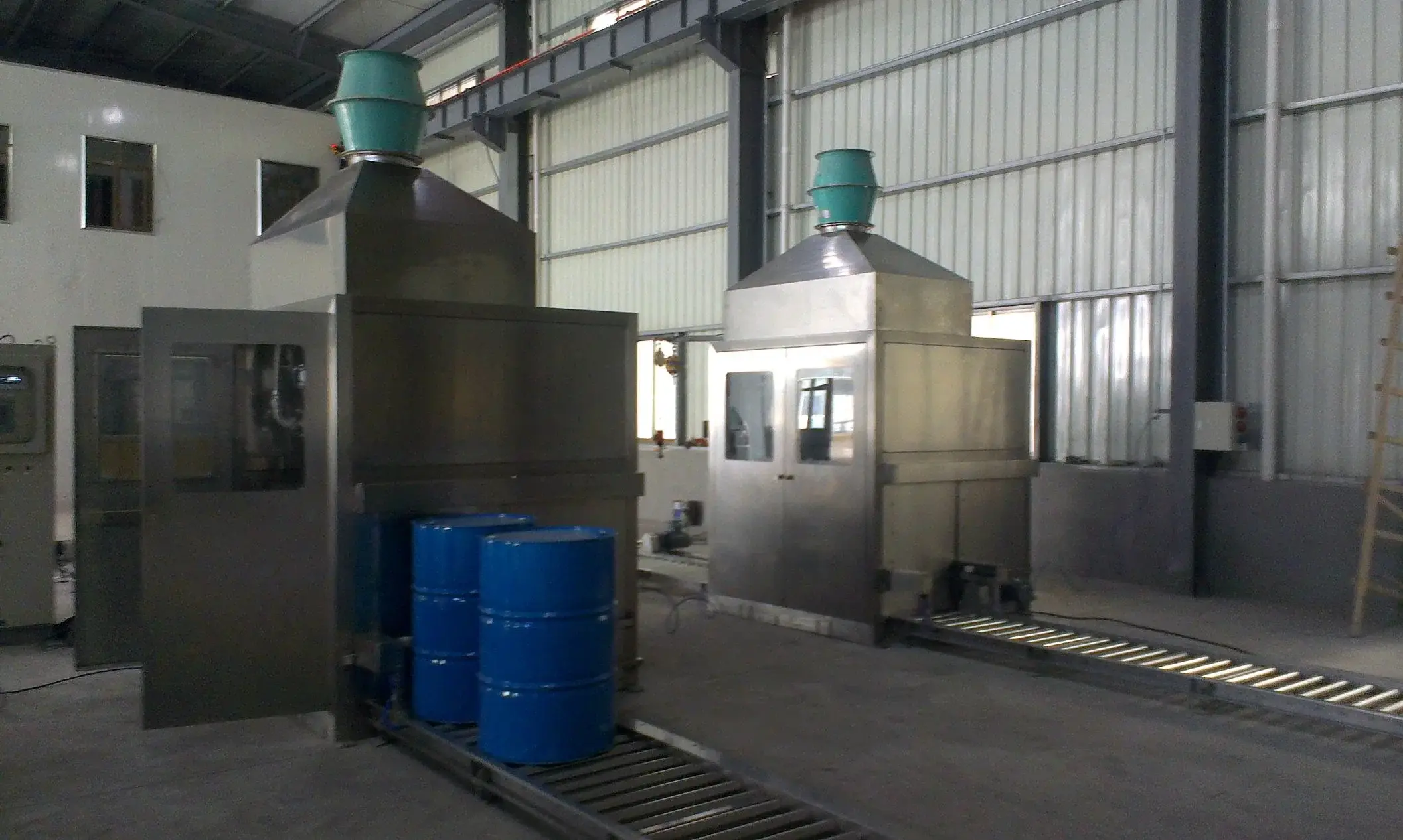 Customsmall Scale Bottle Filling Machine Liquid Like Coating 60-200kg 6