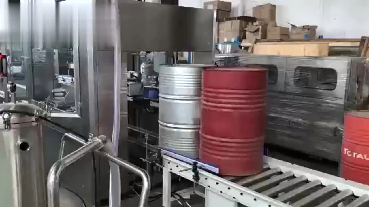 Machine automatique d'ouverture, de remplissage et de filage 200L_IBC 1