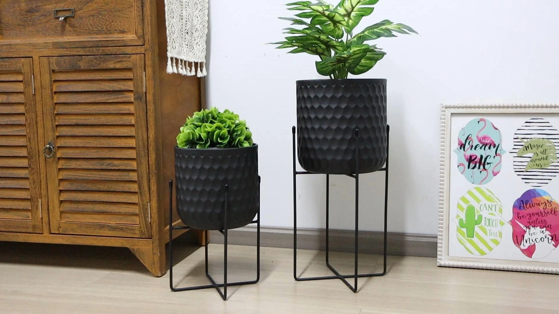 Set di 2 vasi per piante in metallo, vasi da fiori decorativi per la casa, soggiorno in hotel, balcone, con supporto 1