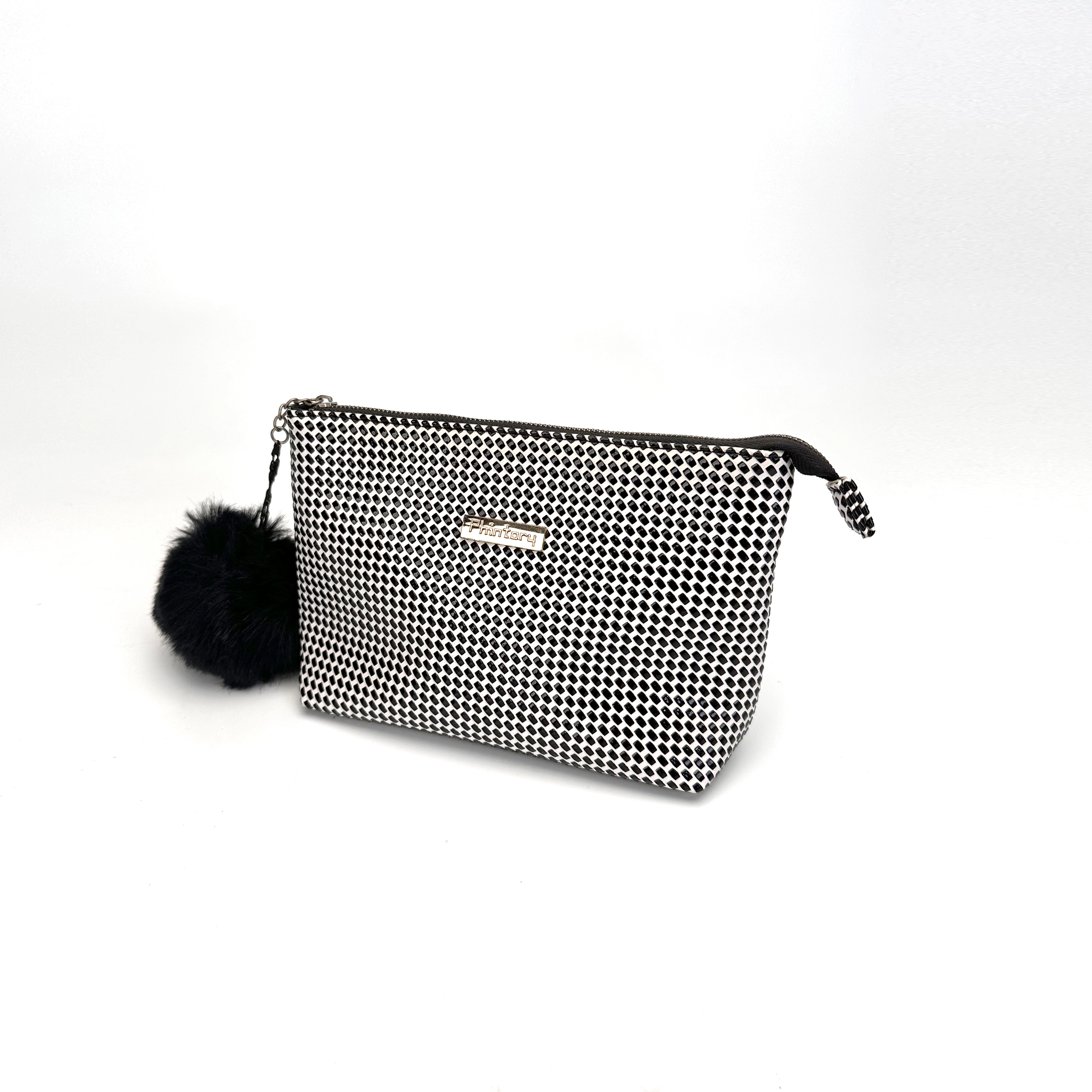 Makeup & Toiletry Bag: One Bag, Multiple Uses-1766654140114823 1