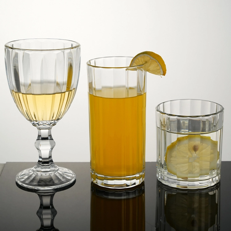 320 ml transparant breed geribbeld wijnglas 1