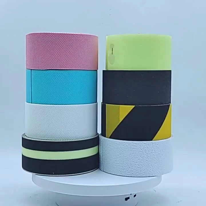 Jerrytape Çeşitli stil ve renklerde özel banyo güvenliği kaymaz bant su geçirmez, cilt dostu ve aşınmaya dayanıklı 1
