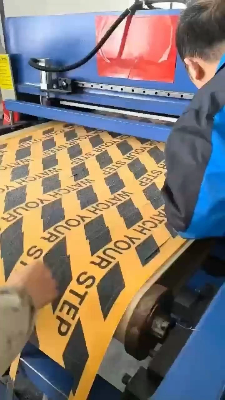 Jerrytape ADIMLARINIZA DİKKAT EDİN ve DİKKAT merdiven kaymaz şerit ， Siyah & Sarı Aşındırıcı Yapışkanlı Kaymayı Önleyici Uyarı Levhaları 1