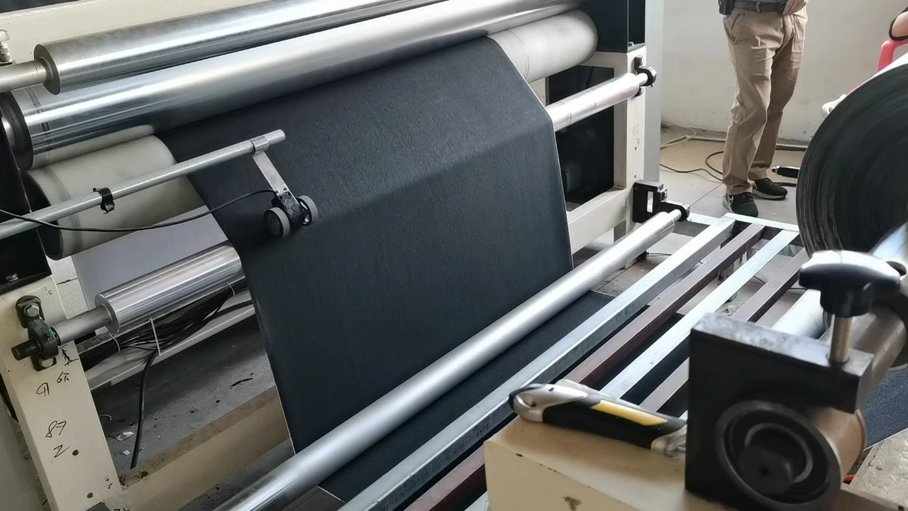 Customized various styles of professional grade high adhesive black PVC non-slip tape 1