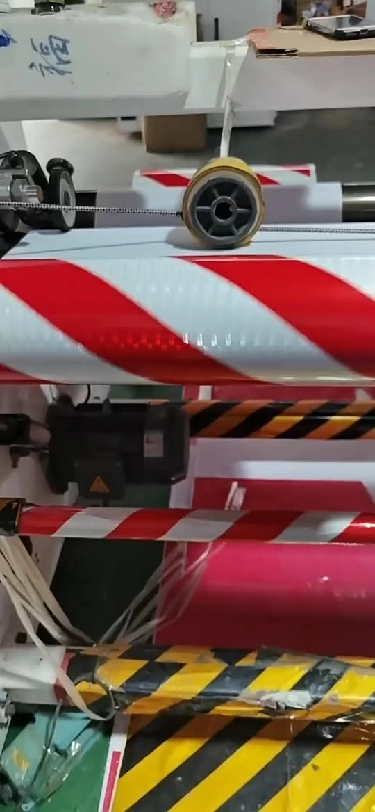 Jerrytape Kırmızı ve beyaz çapraz petek yansıtıcı bant, kırmızı ve beyaz uyarı bandı 1