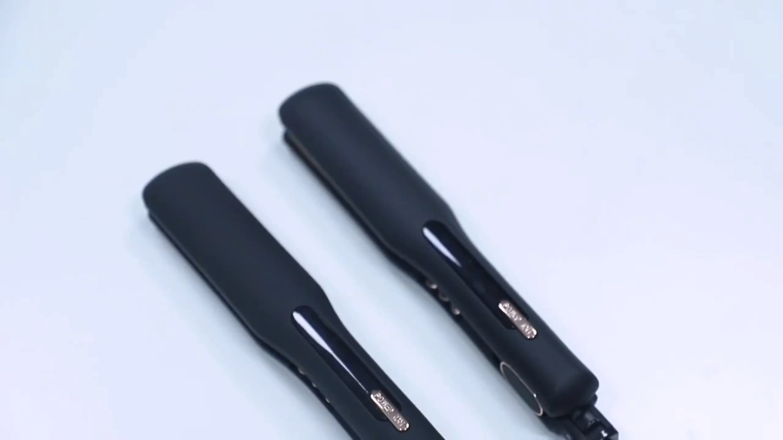 Negative Ion Hair Straightener Fast Heating 80-230℃ Wide Plate LCD V183 1
