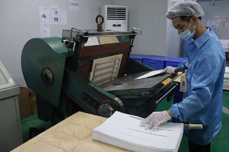 Limpieza y embalaje de tarjetas de limpieza de lectores de tarjetas de fábrica Cleanmo