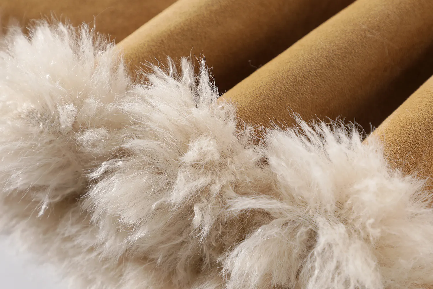 Quality Women's Faux Fur Coats Sale with Custom Services for Sale 4